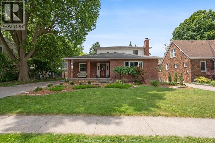 Property Photo: 138 Elizabeth Street ON N7L 2Y4