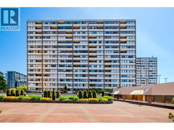 Property Photo:  6631 Minoru Boulevard 1504  BC V6Y 1Z1 