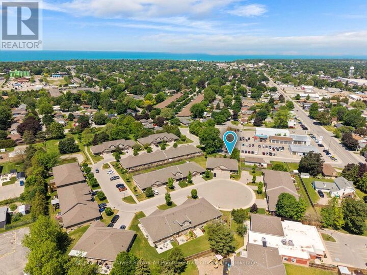 Property Photo: 50 Fairhaven Lane 39 ON N7A 0A5