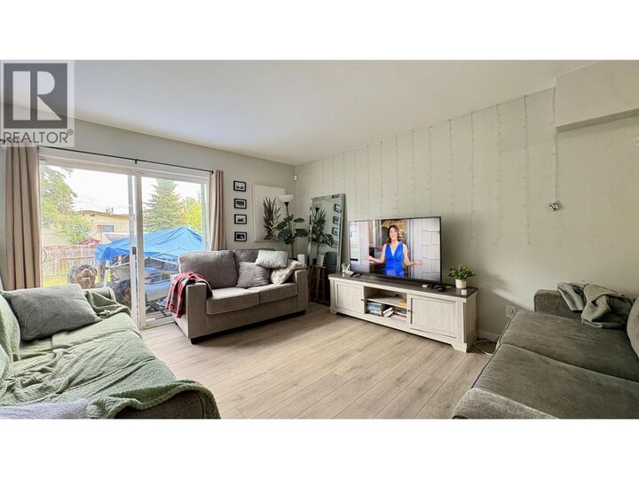 Property Photo: 2124 Quince Street BC V2L 2H1