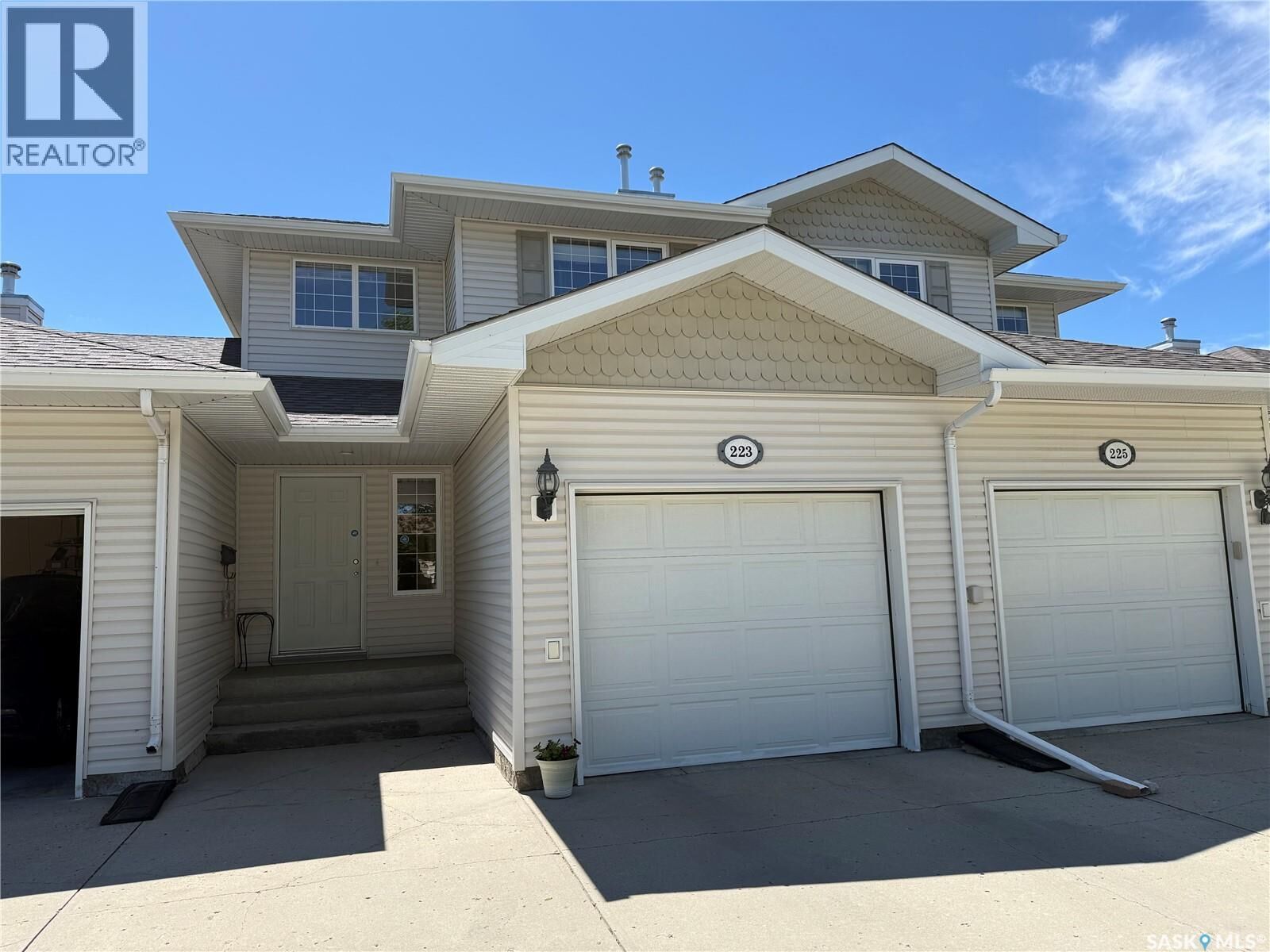 Property Photo: 223 Mikkelson Drive SK S4T 0A3