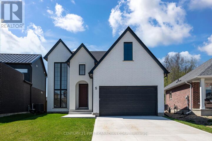 Property Photo:  5 Hartland Circle  ON N5R 0P2 
