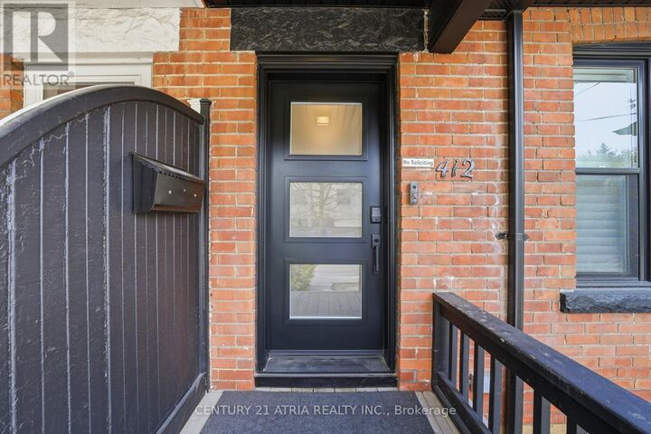 Property Photo:  412 Delaware Avenue 2nd Flr  ON M6H 2T9 