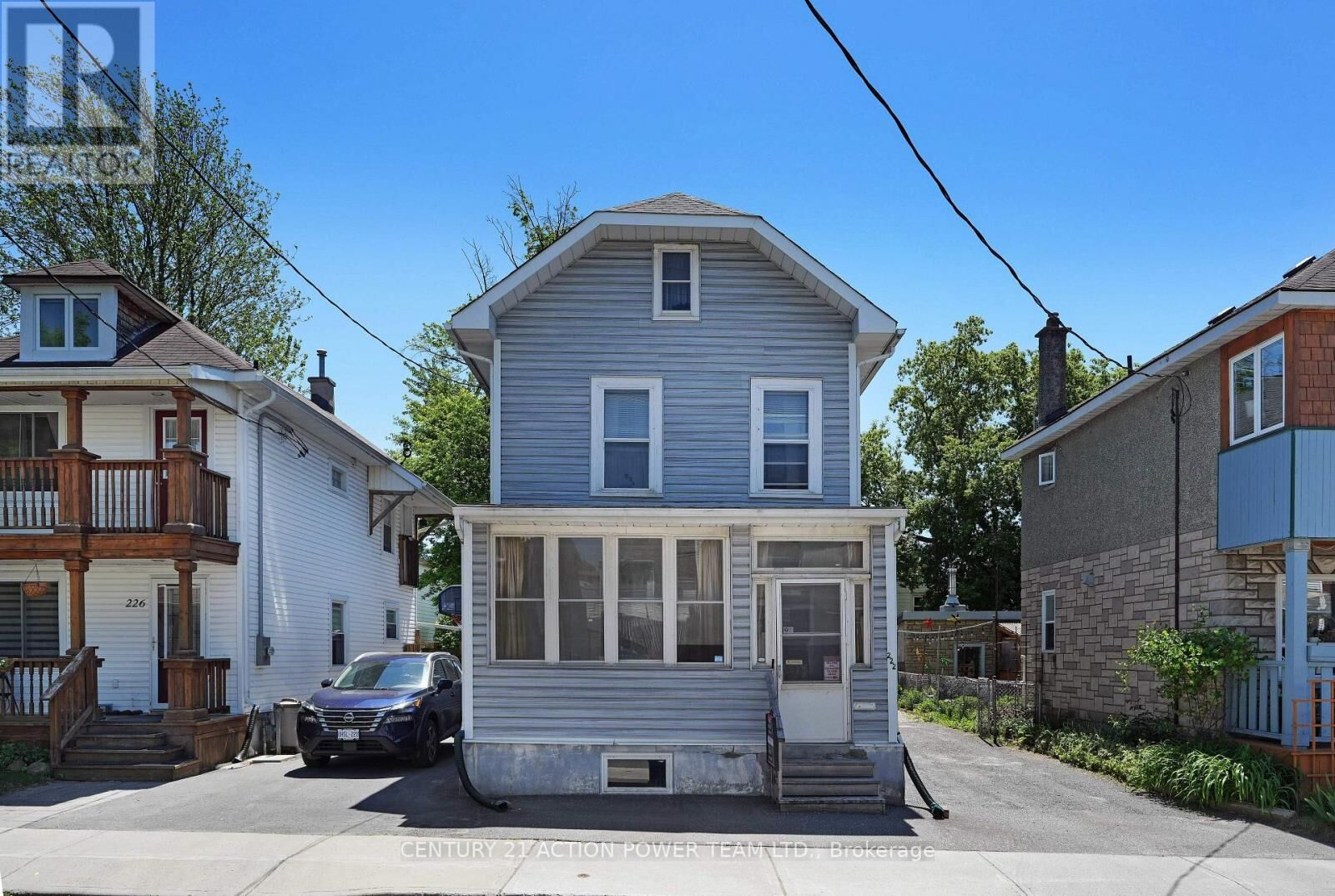 Property Photo:  222 Montfort Street  ON K1L 5P4 