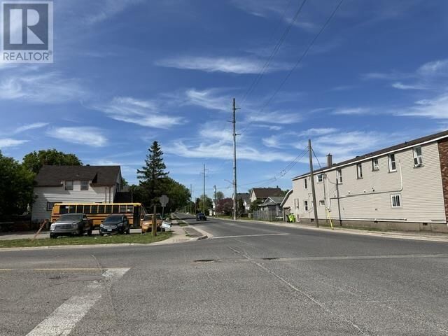 Property Photo: 254 Wallace Ter ON P6C 1K7