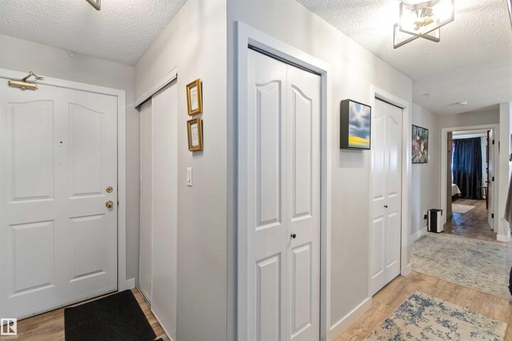 Property Photo:  17447 98A Avenue NW  AB T5T 6M4 