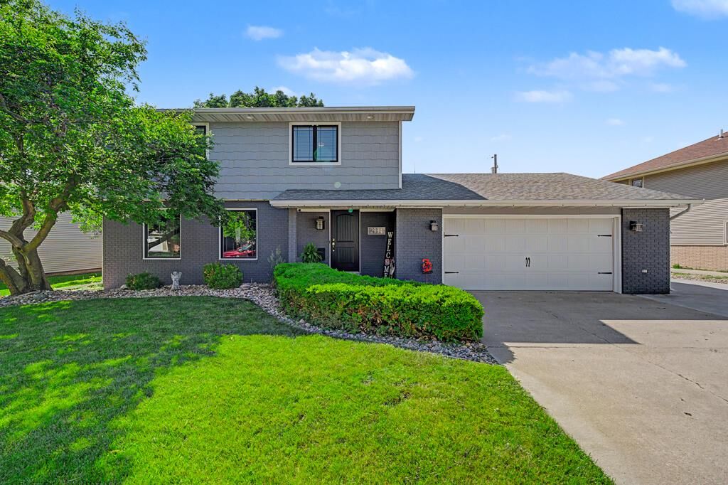 Property Photo:  2994 15th Ave NE  IA 50501 