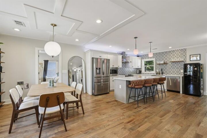 Property Photo: 1702 Valencia Road GA 30032
