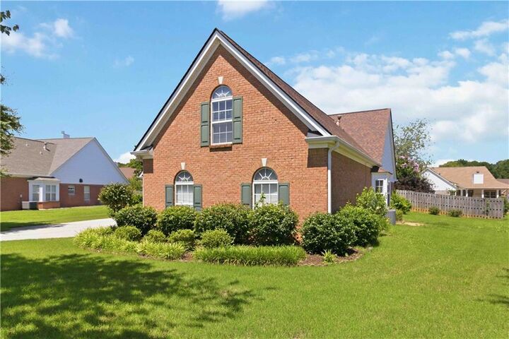 Property Photo:  512 Stoneland Place  GA 30046 
