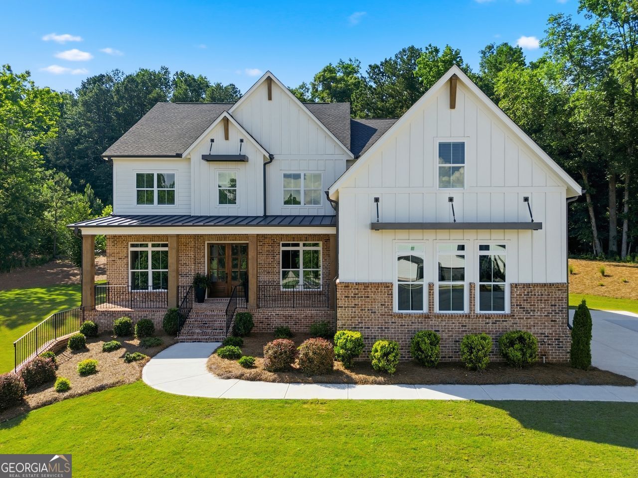 Property Photo: 401 Oakleigh Avenue GA 30188