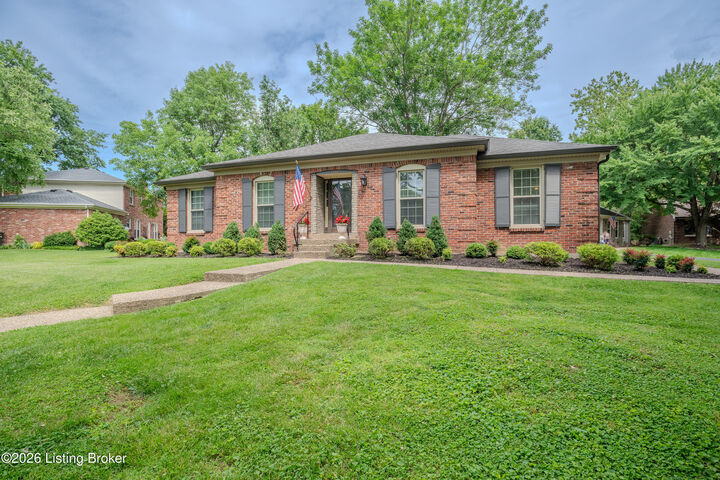 Property Photo:  10508 Larkhall Ct  KY 40223 