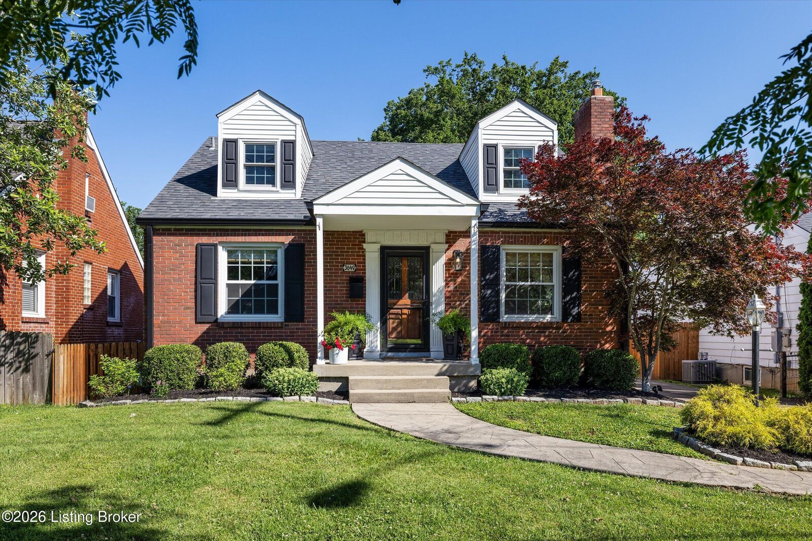 Property Photo: 3649 Warner Ave KY 40207