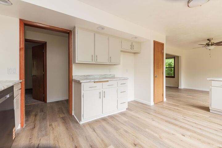 Property Photo: 11911 W US 24 Highway IN 46814
