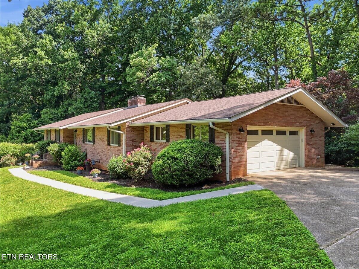 Property Photo: 3304 SW Timberlake Drive TN 37920