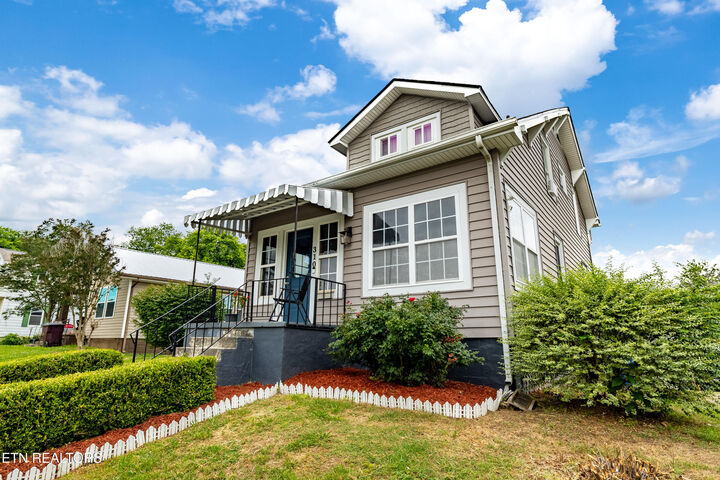 Property Photo:  310 W Lincoln Rd  TN 37701 