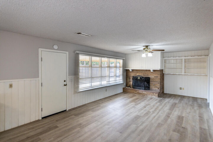 Property Photo: 6805 Avenue W TX 79412