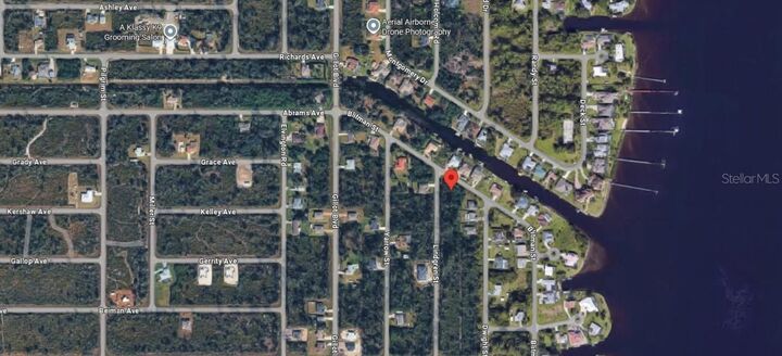 Property Photo: 3428 Lindgreen Street FL 33981