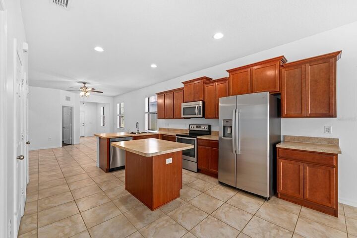 Property Photo:  6308 Magnolia Park Boulevard  FL 33578 