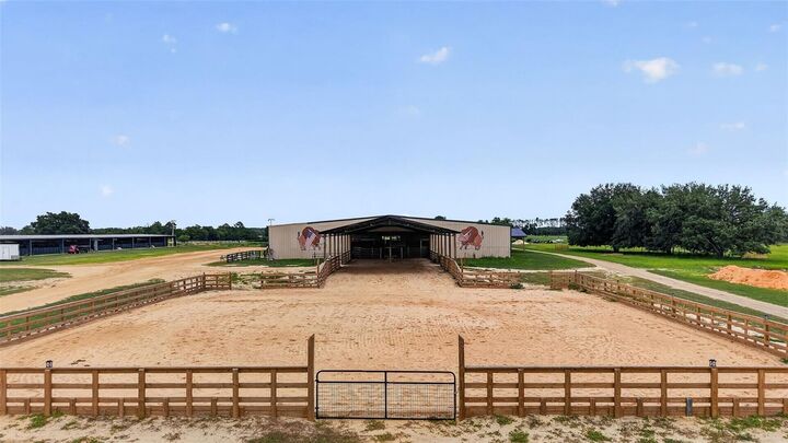 Property Photo: 40812 Grays Airport Road FL 32159