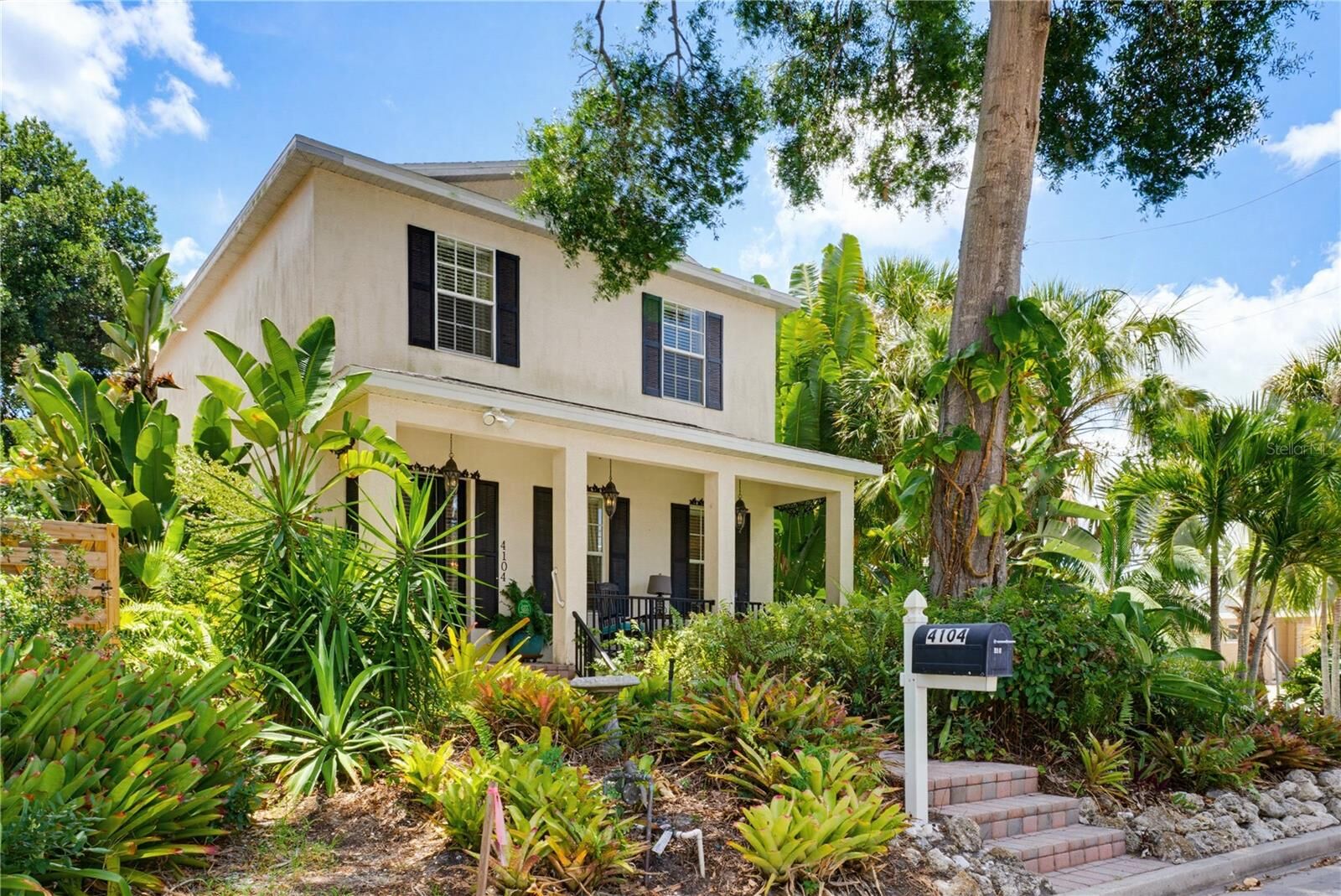 Property Photo:  4104 Sarasota Avenue  FL 34234 