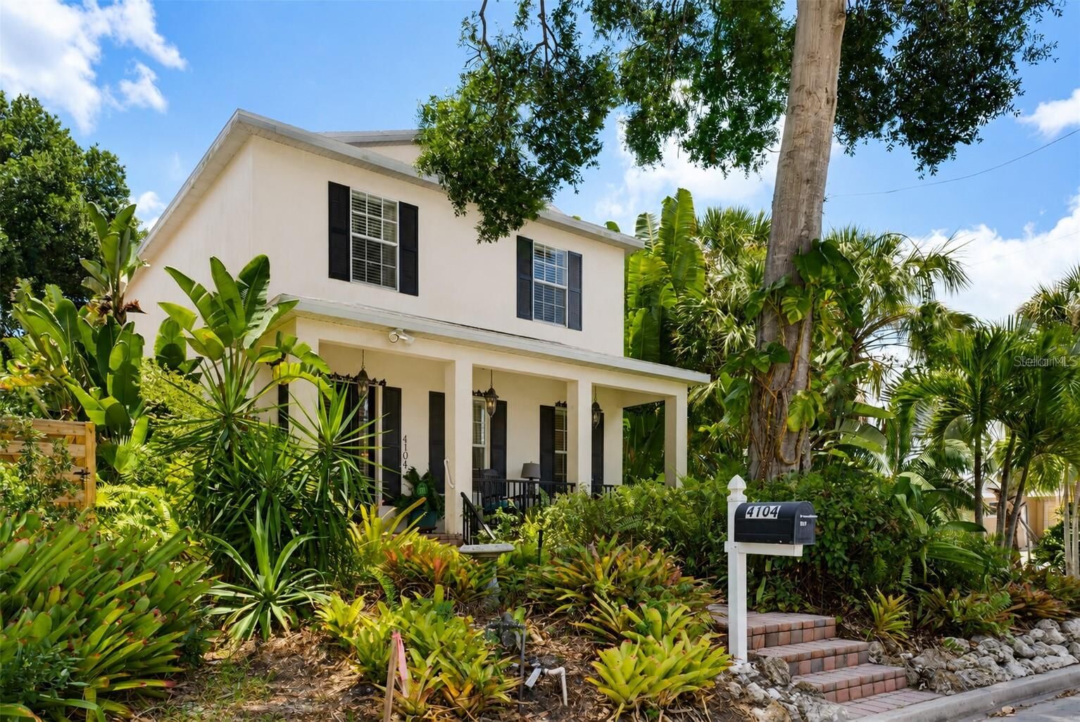 Property Photo:  4104 Sarasota Avenue  FL 34234 