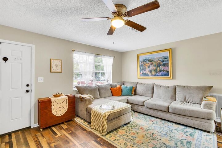 Property Photo:  1733 Larkin Road  FL 34608 