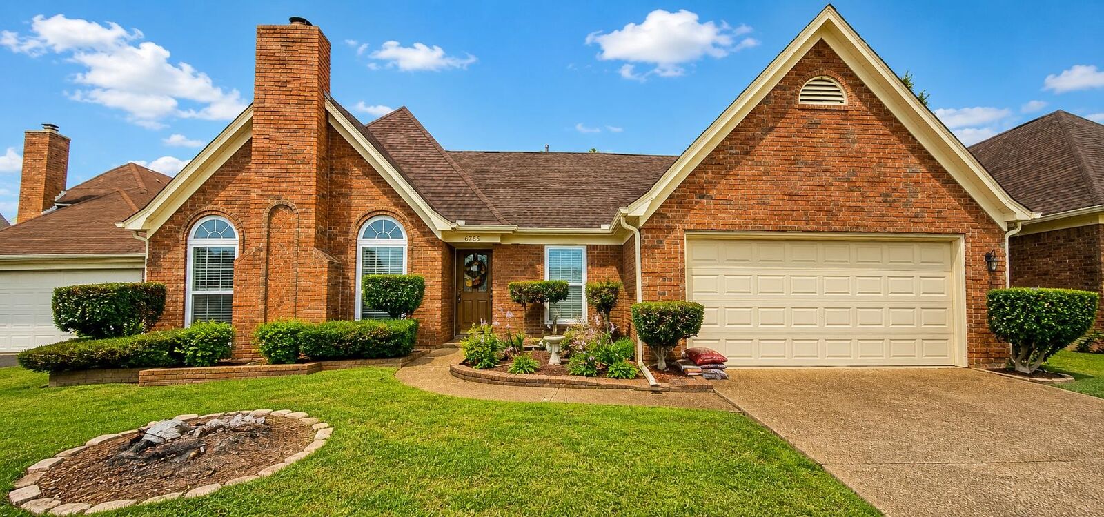 Property Photo: 6785 Castlegate Cv TN 38141