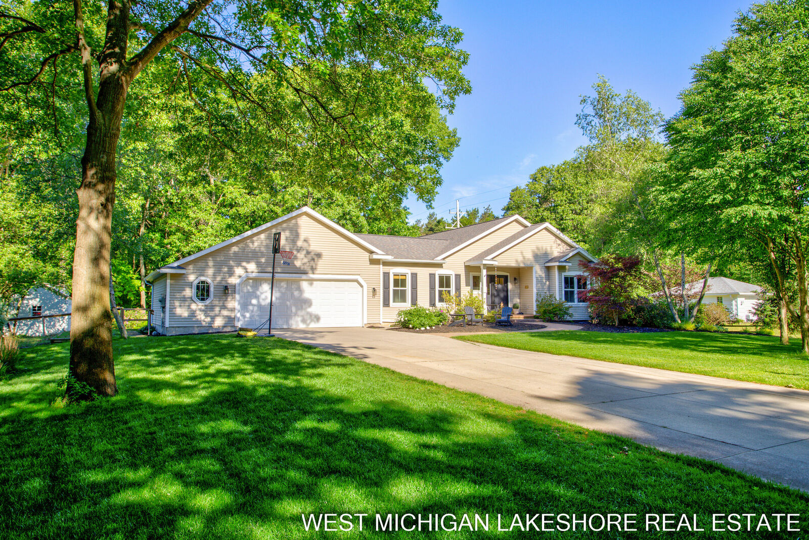 Property Photo: 3260 Lorrimar Lane MI 49453
