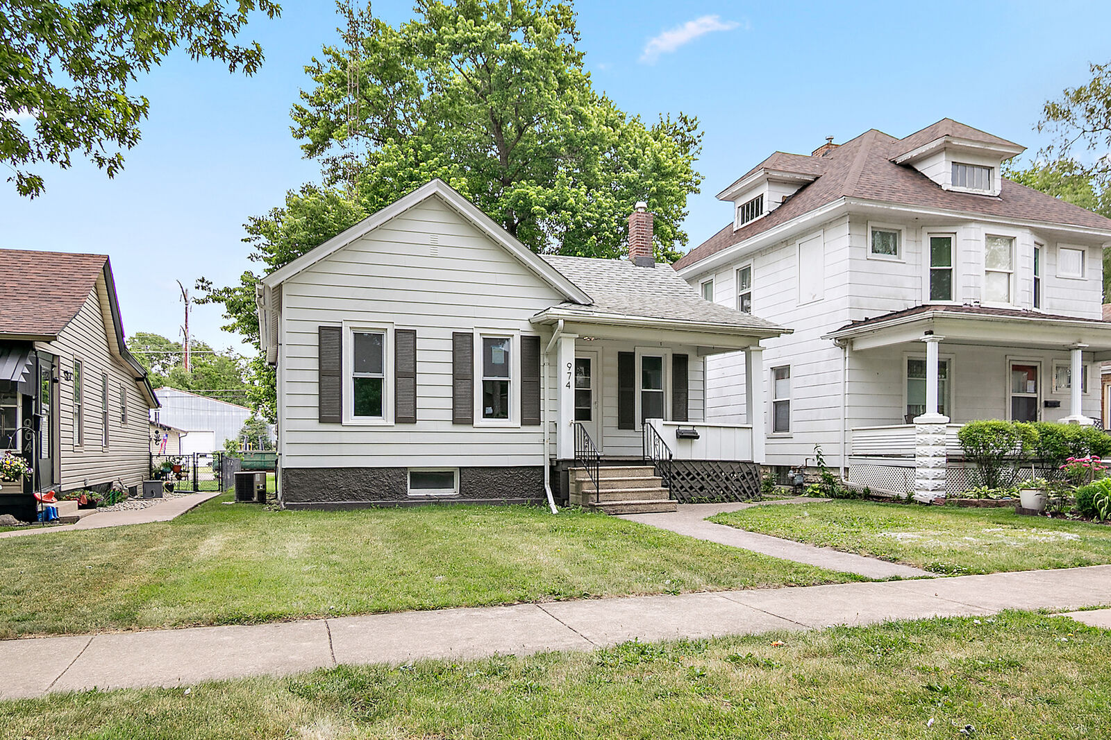 Property Photo:  974 S Washington Avenue  IL 60901 