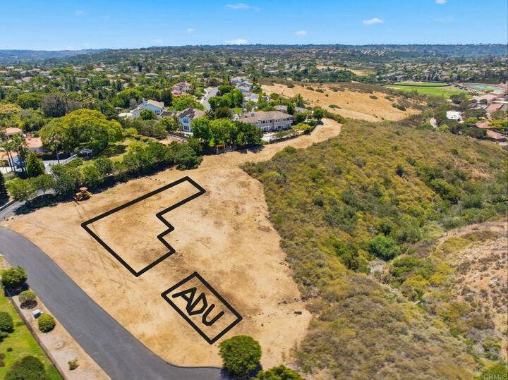 Property Photo:  2901 Wishbone Way  CA 92024 