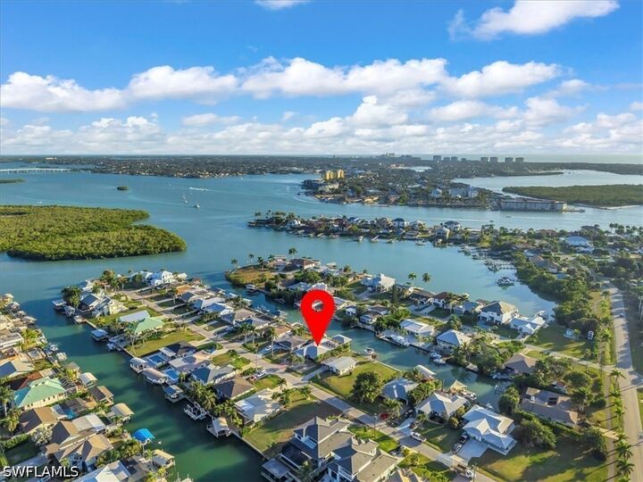 Property Photo: 128 San Salvador Street FL 34113