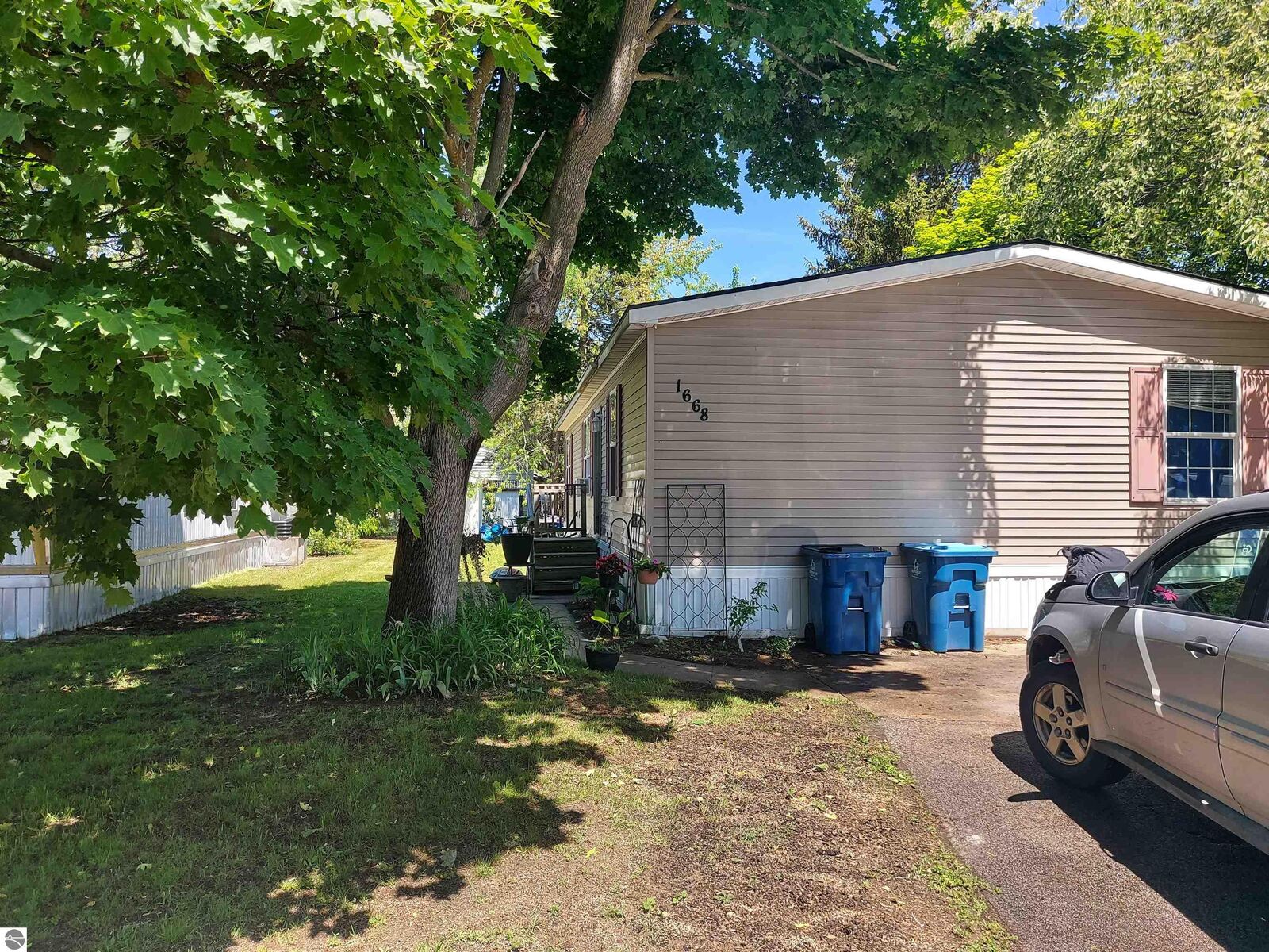 Property Photo: 1668 Rex Place MI 49686