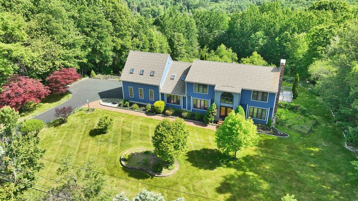 Property Photo: 8 Longview Drive NH 03304