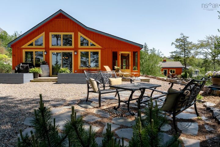 76 Heritage Way — photo 1
