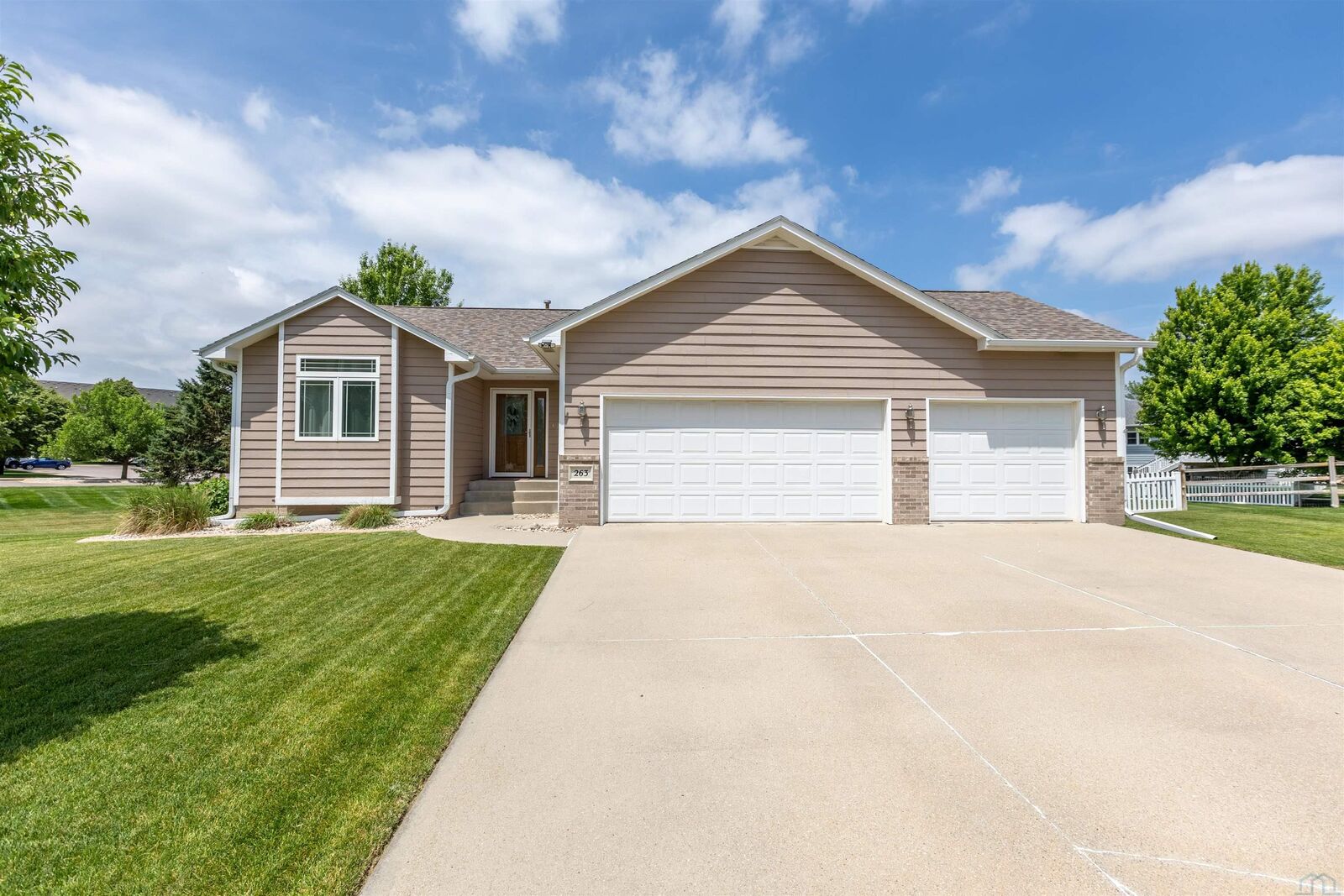 Property Photo: 263 Bobwhite Circle SD 57049