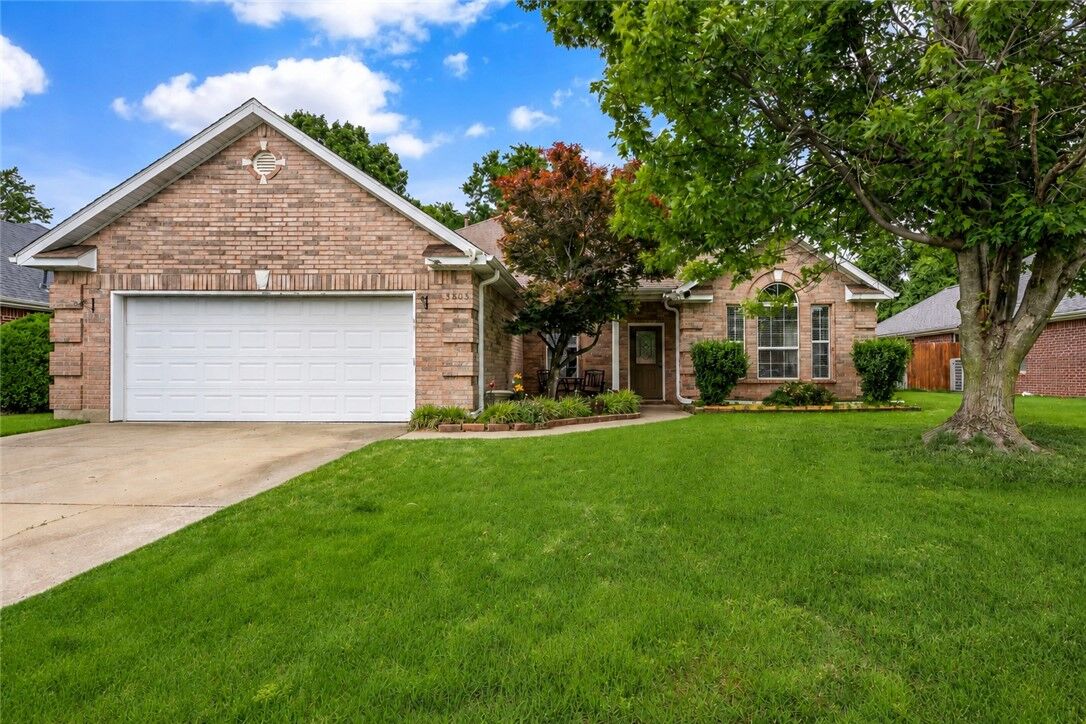 Property Photo:  3803 SE 5th Street  AR 72712 