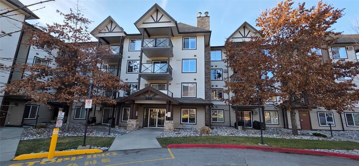 Property Photo:  256 Hastings Avenue 206  BC V2A 2V6 