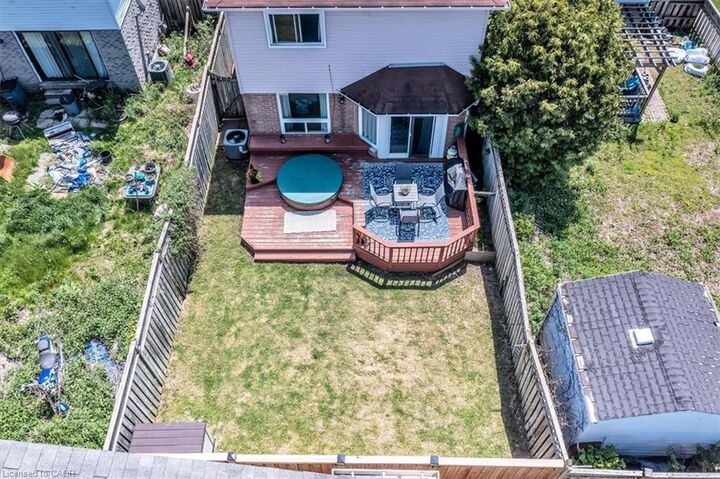 Property Photo: 732 Bennett Crescent ON L1K 1T6