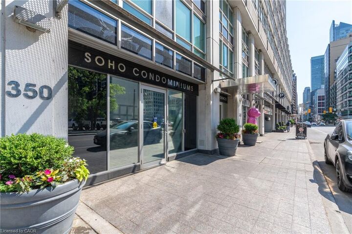 Property Photo:  350 Wellington Street W M20  ON M5V 3W9 