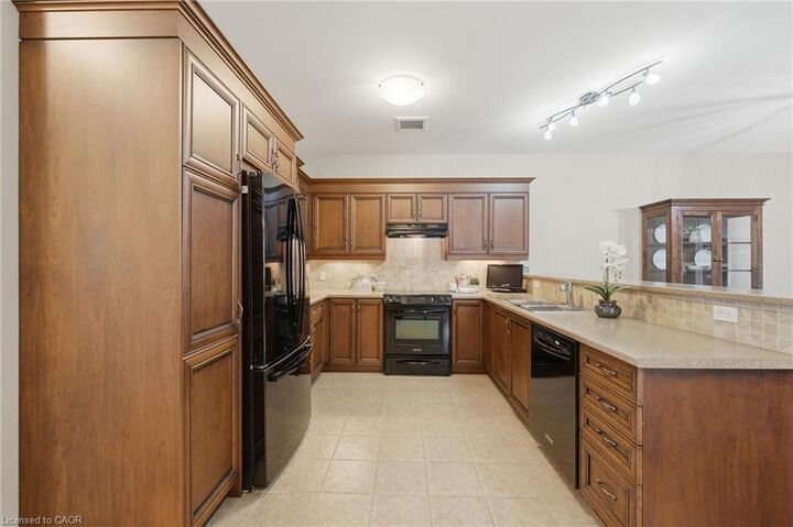 Property Photo: 6 Manorwood Road ON L0R 2A0