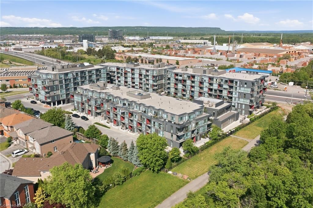 Property Photo:  5260 Dundas Street C212  ON L7L 0J7 