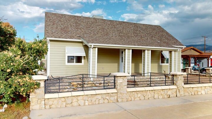 Property Photo: 1204 Vermont Ave NM 88310