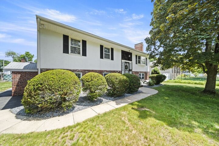 Property Photo:  8 Main St  MA 01887 