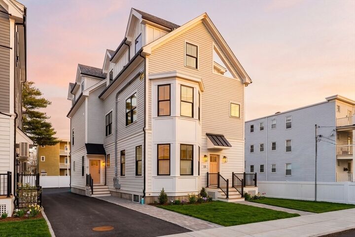 Property Photo:  15 South Waverly 15  MA 02135 