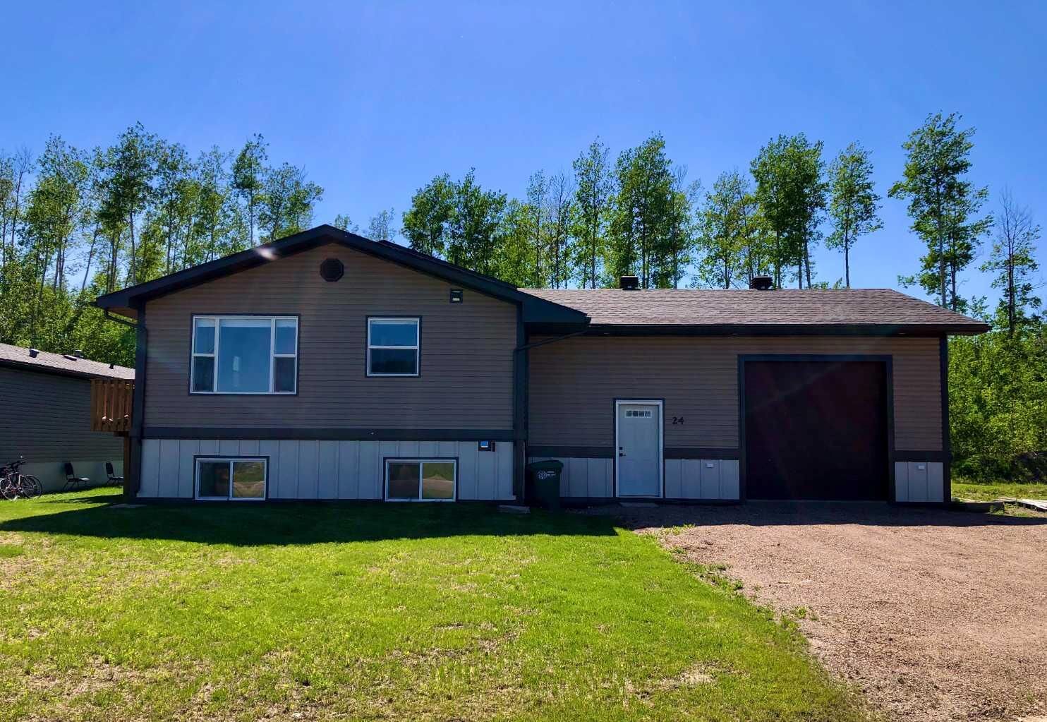 Property Photo: 24 Dogwood Drive AB T0H 1Z0