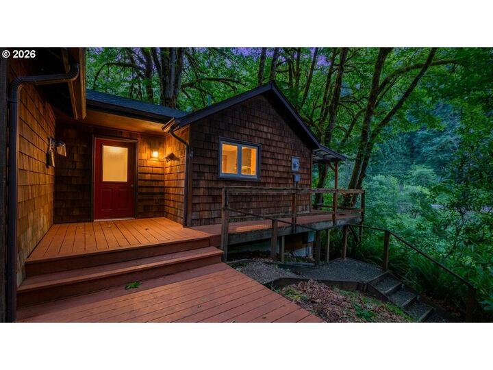 Property Photo: 27059 Cecil Ln OR 97324