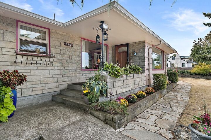Property Photo:  502 E 32nd Street  WA 98404 