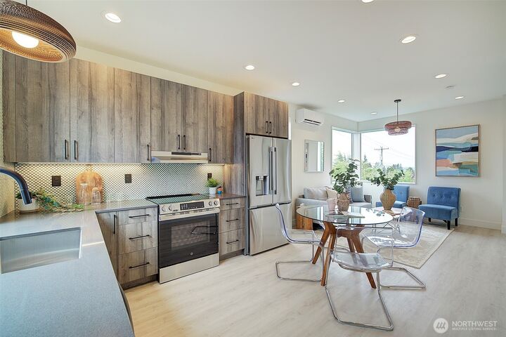 Property Photo: 7912 34th Avenue SW B WA 98126