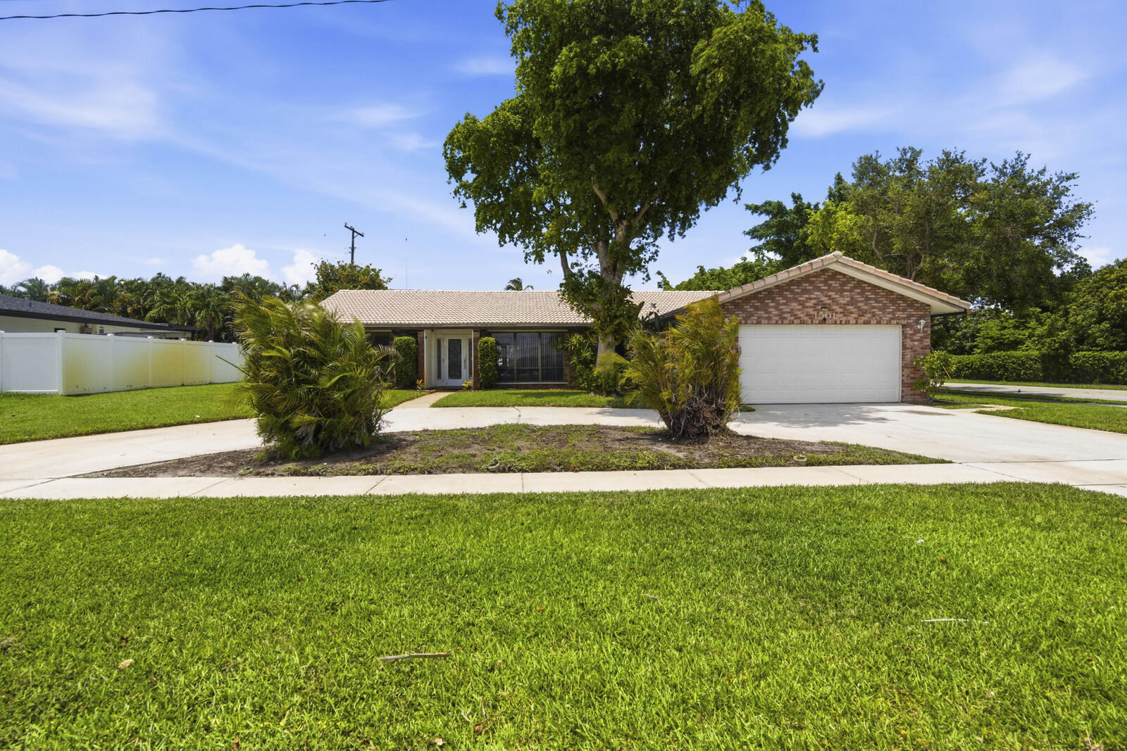 Property Photo: 1501 NW 7th Street FL 33486