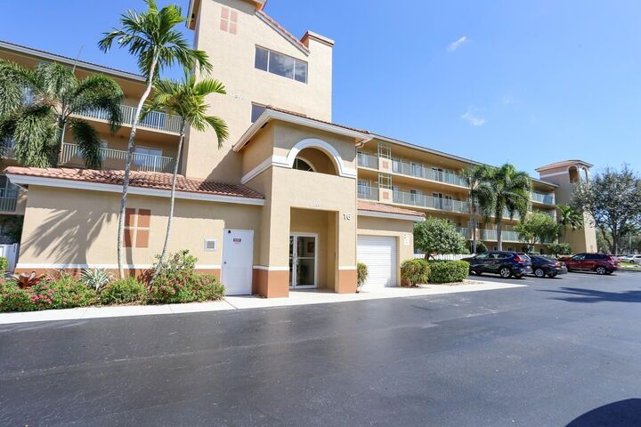 Property Photo: 12560 Majesty Circle 104 FL 33437